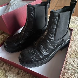 Salvatore Ferragamo Varsi Gane 1.5 cm Boot